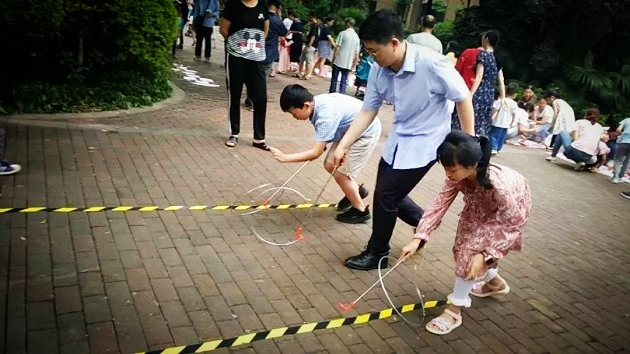 1561712196266065.jpg 德赢vwin8868官网物业六一活动现场